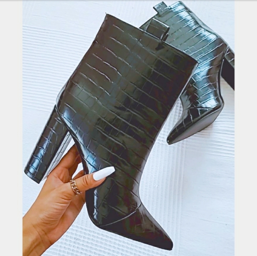 🚨//PRE FALL EDIT COLLECTION// Black boot - Picture 6 of 9